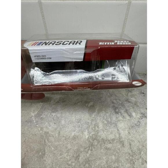 VHTF Disney Pixar Cars NASCAR Rowdy Revvin Busch BRAND NEW 2022 #18 - Picture 4 of 6